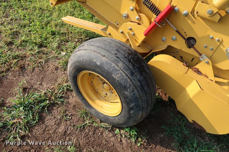 image for item BV9165 Vermeer 664M Rancher round baler
