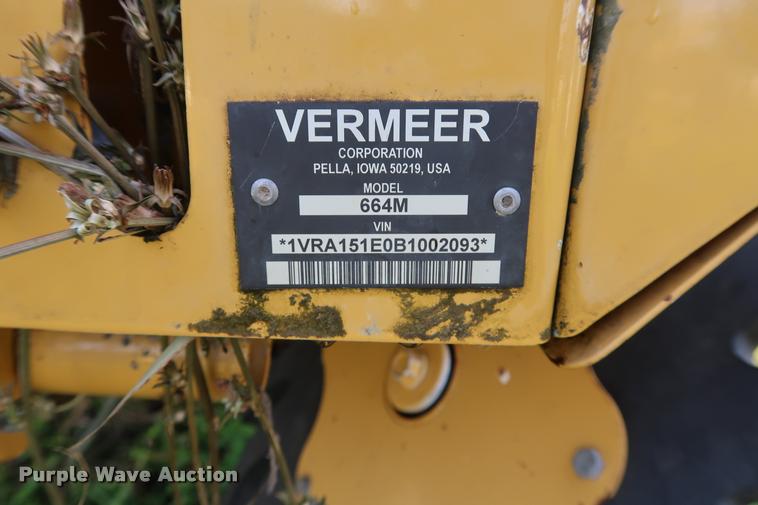 image for item BV9165 Vermeer 664M Rancher round baler