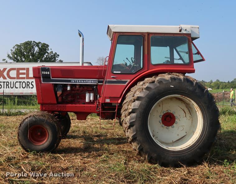 image for item BV9168 International 1566 tractor