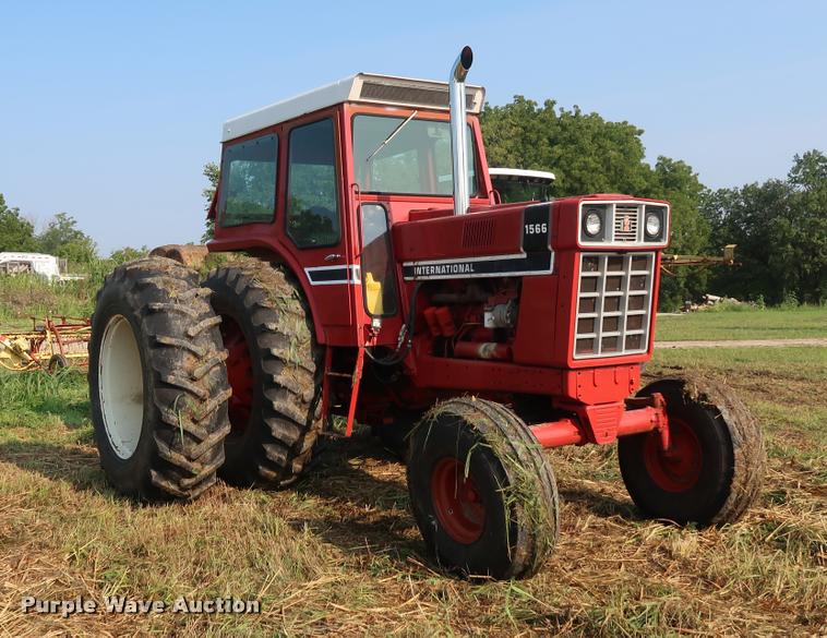image for item BV9168 International 1566 tractor