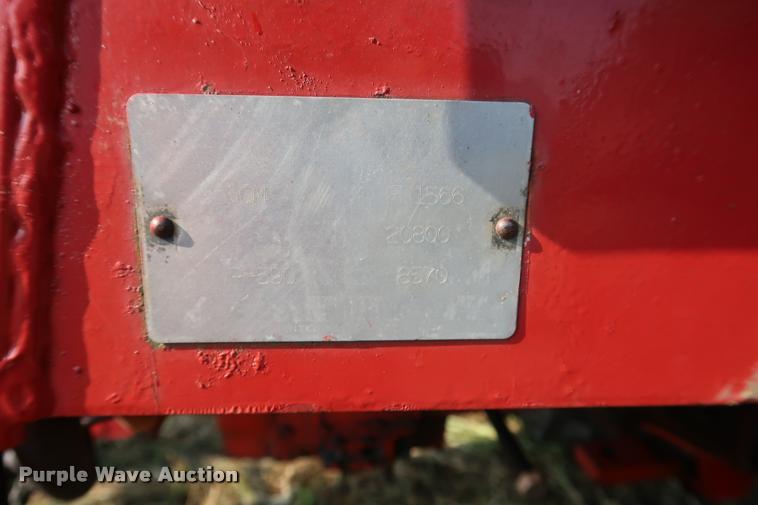 image for item BV9168 International 1566 tractor