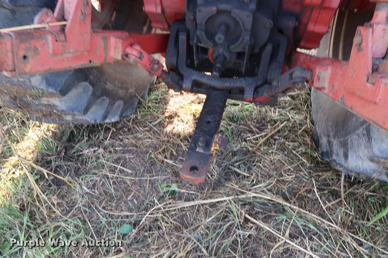 image for item BV9168 International 1566 tractor