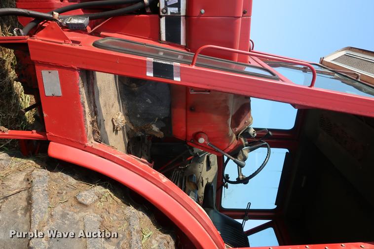 image for item BV9168 International 1566 tractor