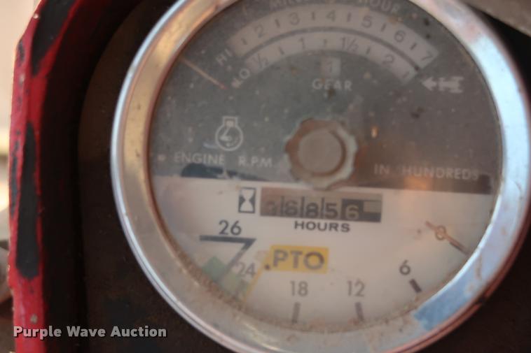 image for item BV9168 International 1566 tractor