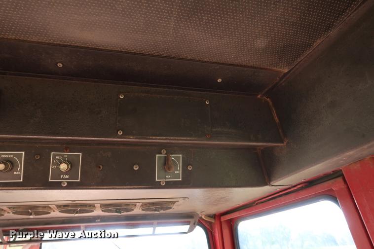 image for item BV9168 International 1566 tractor