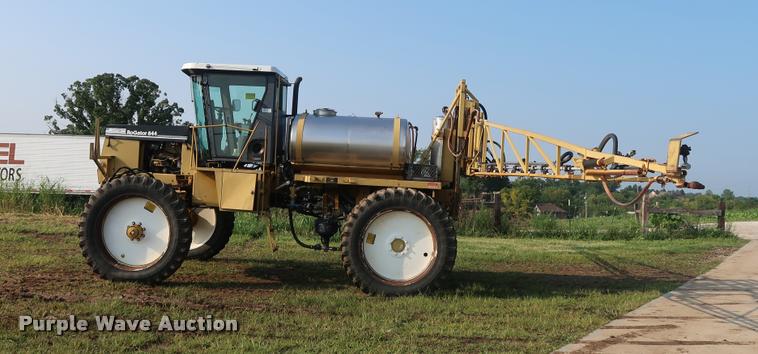 image for item BV9169 1995 Ag-Chem RoGator 844 self-propelled sprayer