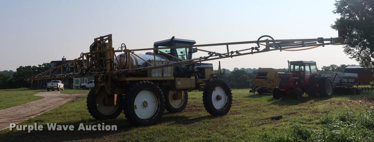 image for item BV9169 1995 Ag-Chem RoGator 844 self-propelled sprayer