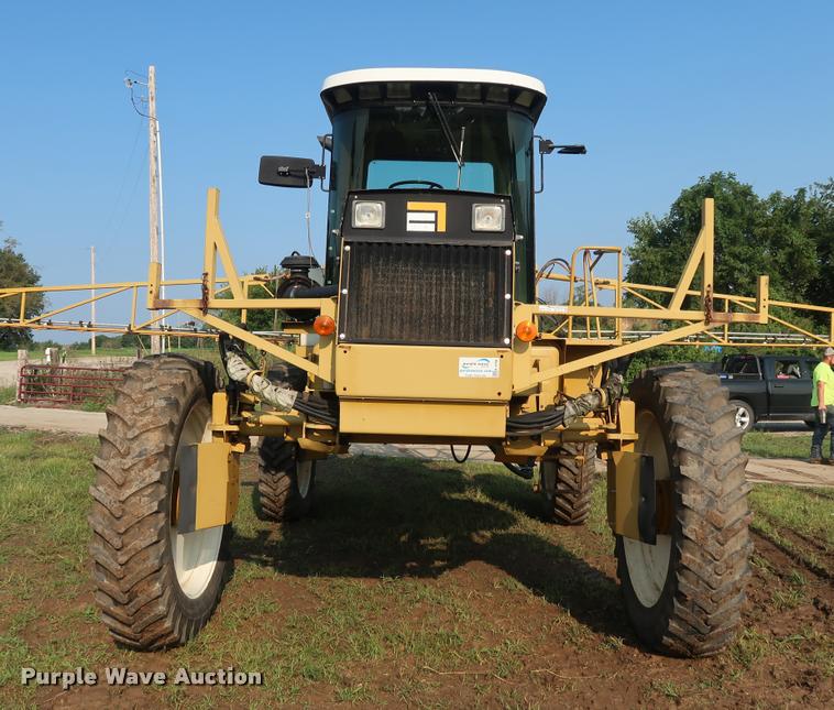 image for item BV9169 1995 Ag-Chem RoGator 844 self-propelled sprayer