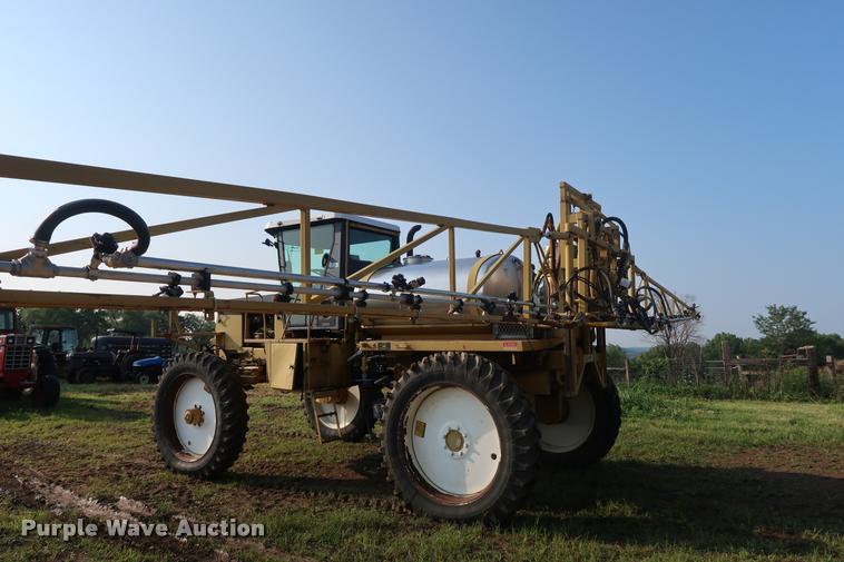 image for item BV9169 1995 Ag-Chem RoGator 844 self-propelled sprayer