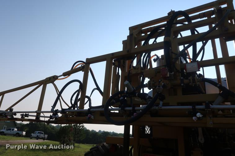 image for item BV9169 1995 Ag-Chem RoGator 844 self-propelled sprayer