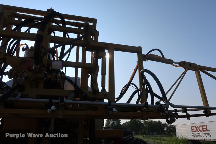 image for item BV9169 1995 Ag-Chem RoGator 844 self-propelled sprayer