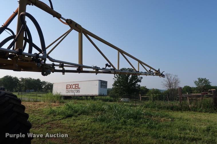 image for item BV9169 1995 Ag-Chem RoGator 844 self-propelled sprayer