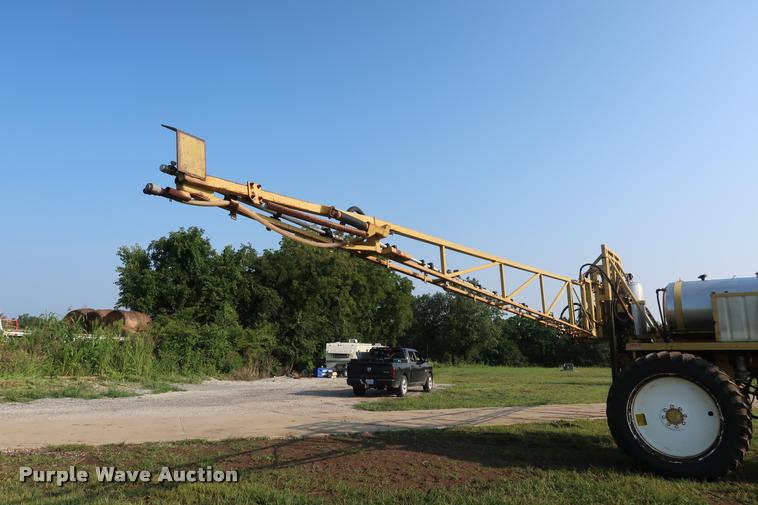 image for item BV9169 1995 Ag-Chem RoGator 844 self-propelled sprayer