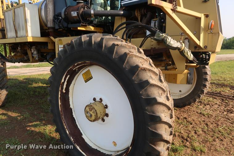 image for item BV9169 1995 Ag-Chem RoGator 844 self-propelled sprayer