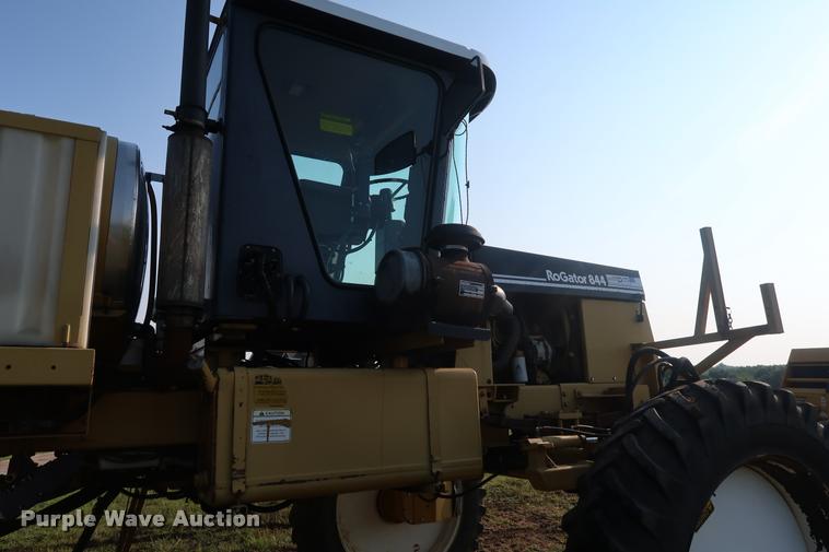 image for item BV9169 1995 Ag-Chem RoGator 844 self-propelled sprayer