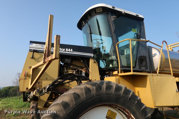 image for item BV9169 1995 Ag-Chem RoGator 844 self-propelled sprayer