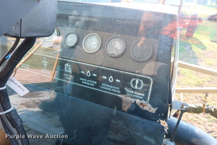 image for item BV9169 1995 Ag-Chem RoGator 844 self-propelled sprayer