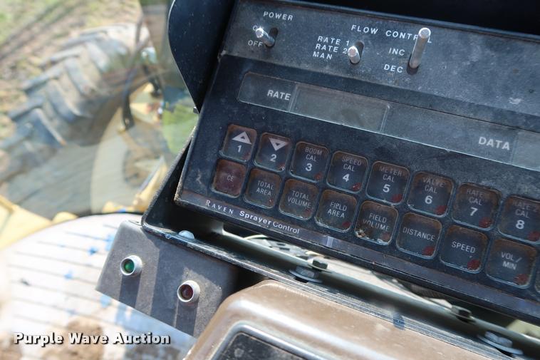 image for item BV9169 1995 Ag-Chem RoGator 844 self-propelled sprayer