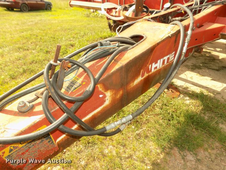 image for item DA3075 1996 White 6106 split row no-till planter