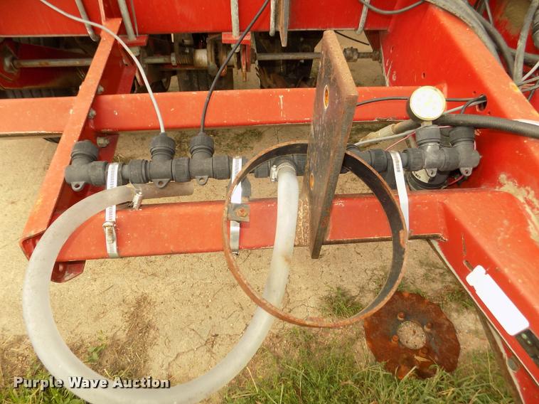 image for item DA3075 1996 White 6106 split row no-till planter