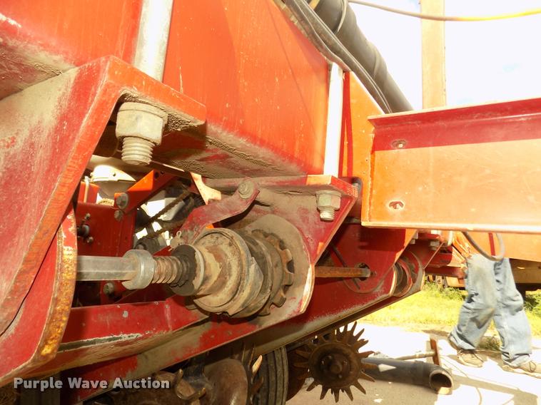 image for item DA3075 1996 White 6106 split row no-till planter