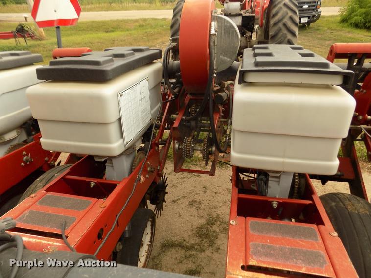 image for item DA3075 1996 White 6106 split row no-till planter