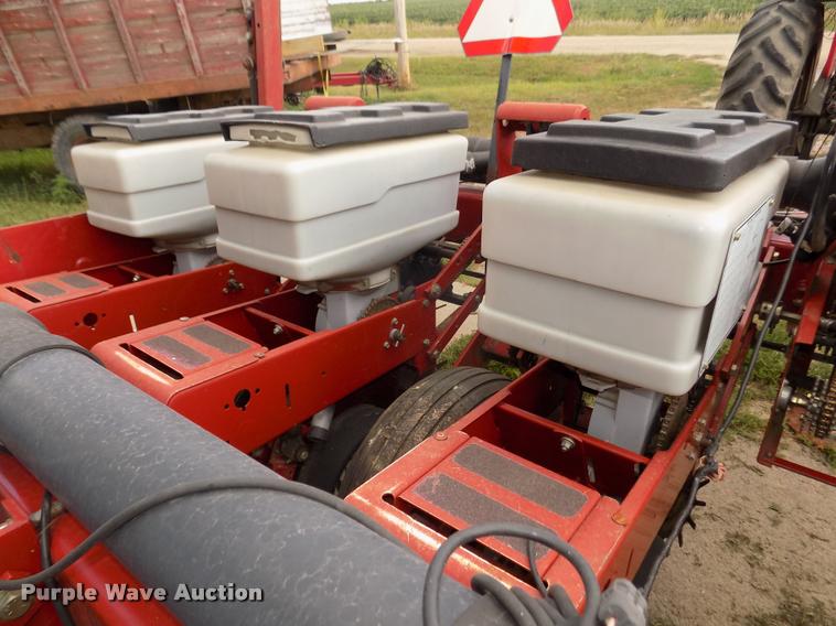 image for item DA3075 1996 White 6106 split row no-till planter