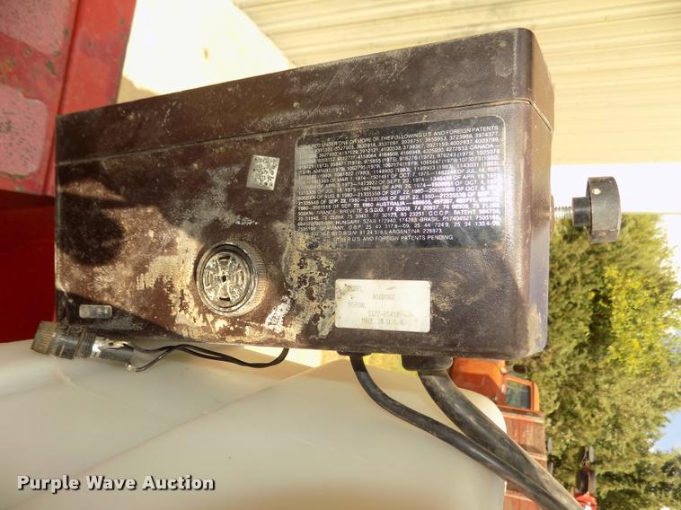 image for item DA3075 1996 White 6106 split row no-till planter