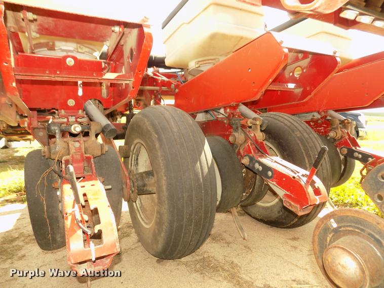 image for item DA3075 1996 White 6106 split row no-till planter