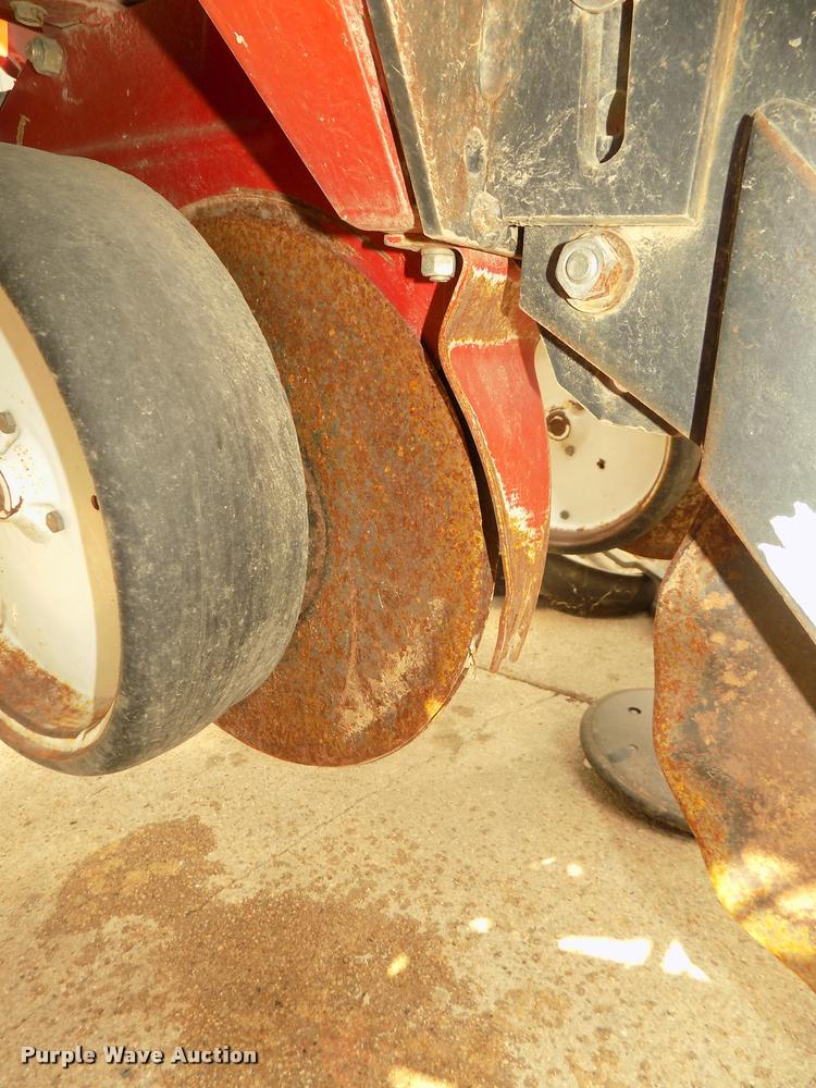 image for item DA3075 1996 White 6106 split row no-till planter