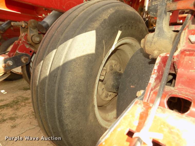 image for item DA3075 1996 White 6106 split row no-till planter