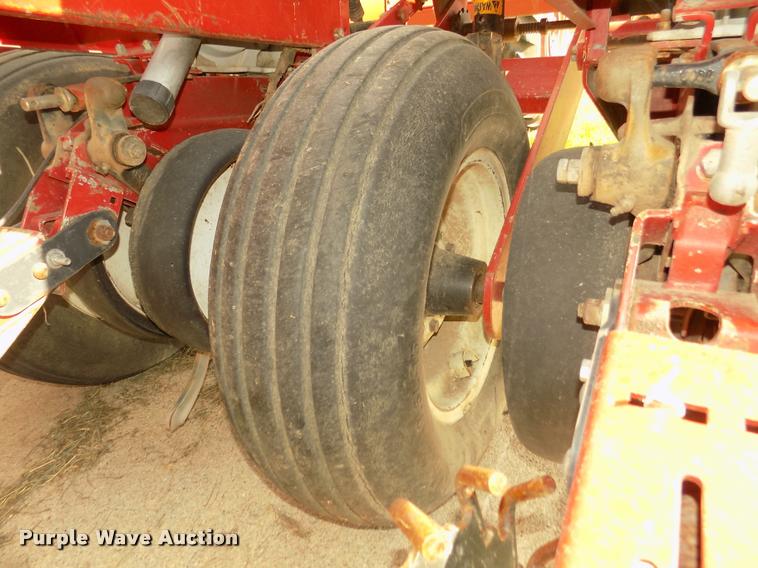 image for item DA3075 1996 White 6106 split row no-till planter