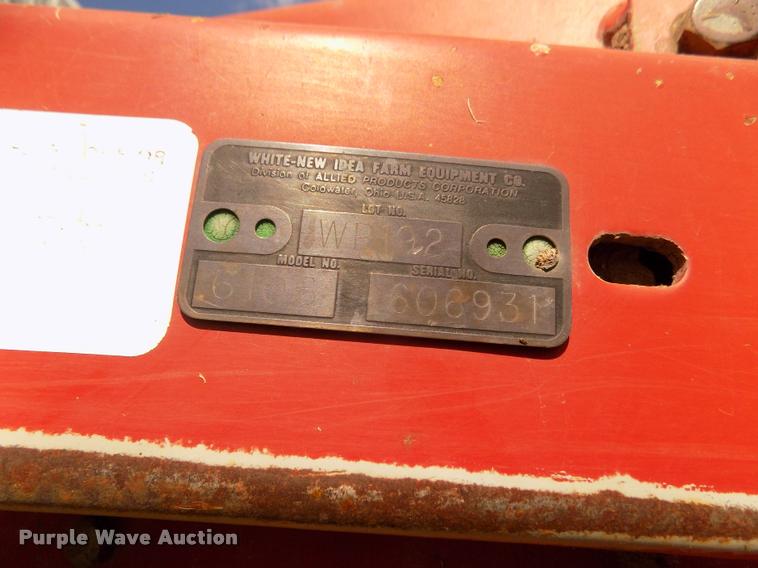 image for item DA3075 1996 White 6106 split row no-till planter