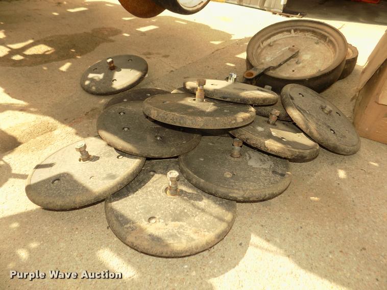 image for item DA3075 1996 White 6106 split row no-till planter