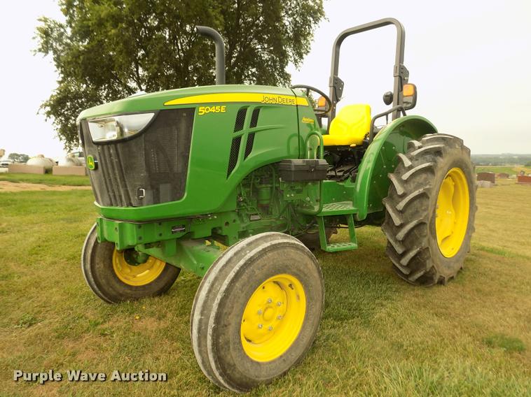 image for item DA3078 2016 John Deere 5045E tractor