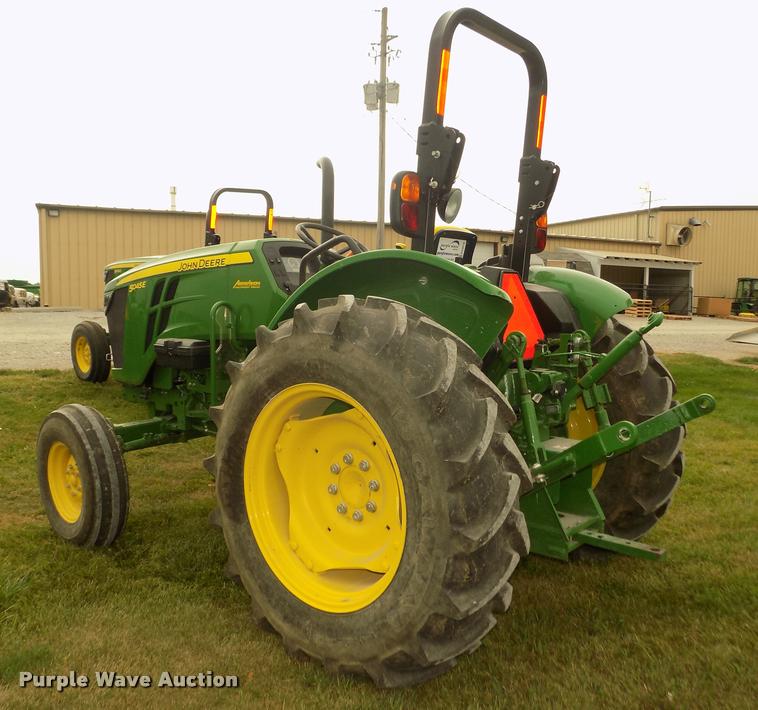 image for item DA3078 2016 John Deere 5045E tractor