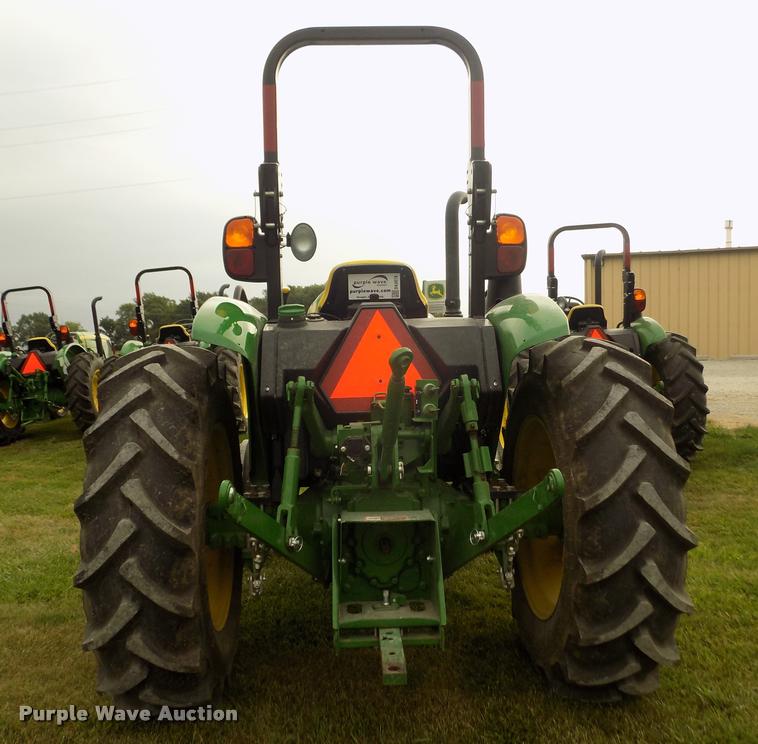 image for item DA3078 2016 John Deere 5045E tractor