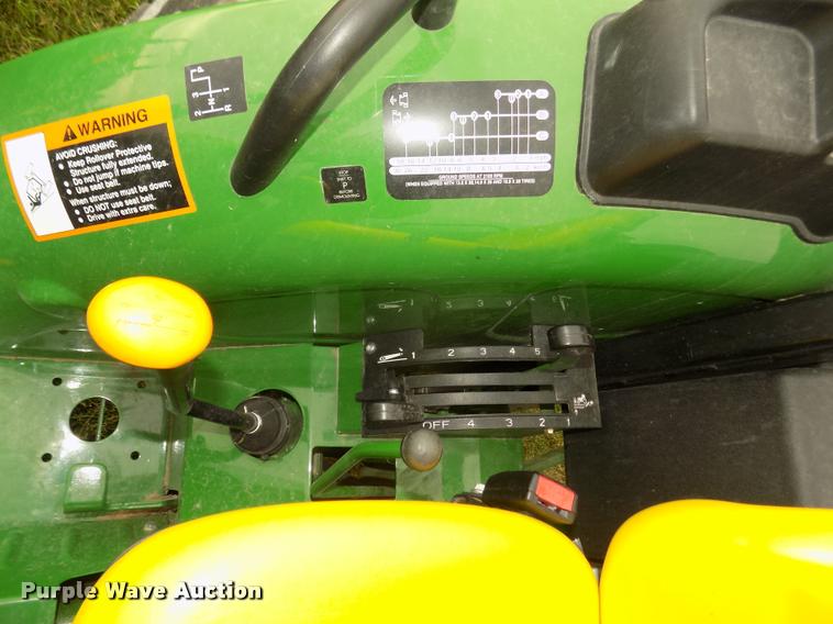 image for item DA3078 2016 John Deere 5045E tractor