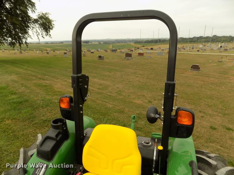 image for item DA3078 2016 John Deere 5045E tractor