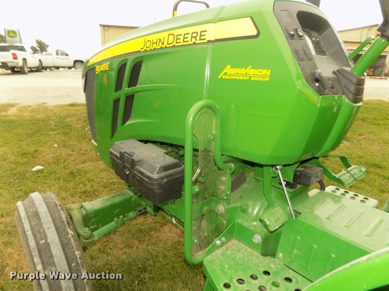 image for item DA3078 2016 John Deere 5045E tractor