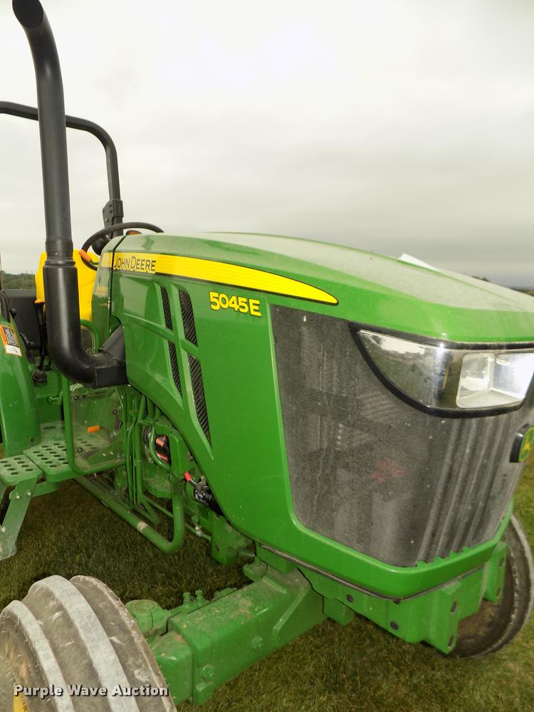 image for item DA3078 2016 John Deere 5045E tractor