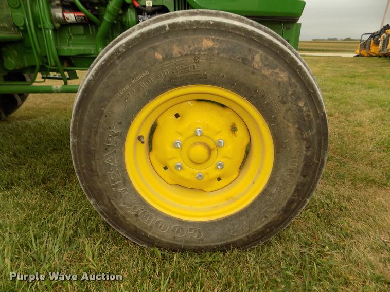 image for item DA3078 2016 John Deere 5045E tractor