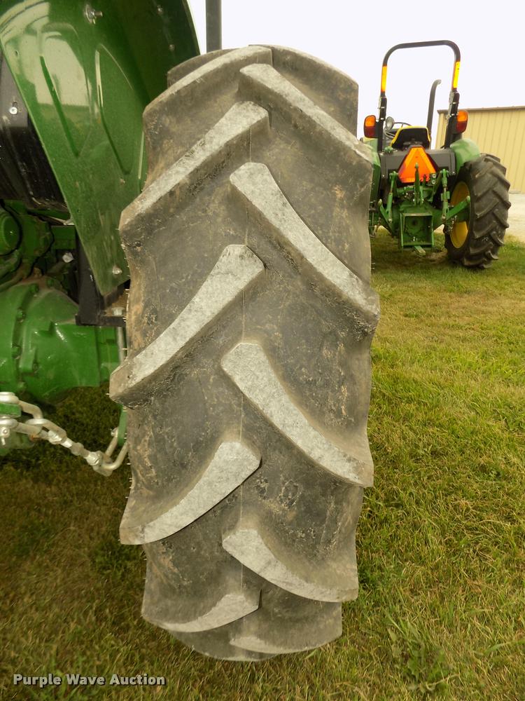 image for item DA3078 2016 John Deere 5045E tractor