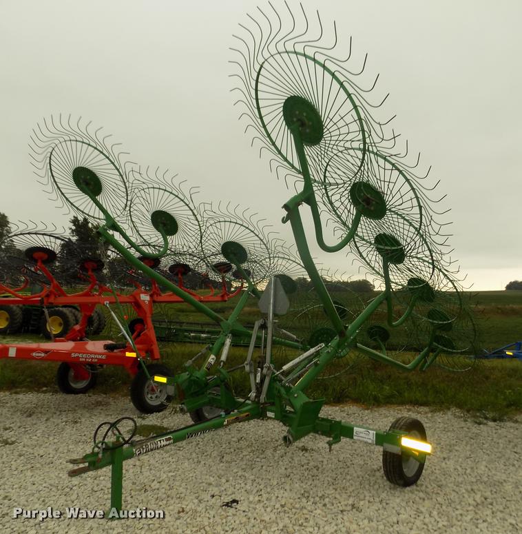 Frontier WR1012 hay rake in Macedonia, IA Item DA3080 sold Purple Wave