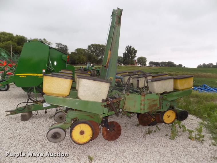 image for item DA3081 John Deere 7000 planter