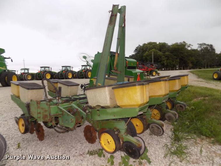 image for item DA3081 John Deere 7000 planter