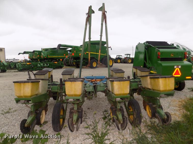image for item DA3081 John Deere 7000 planter