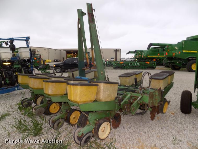 image for item DA3081 John Deere 7000 planter