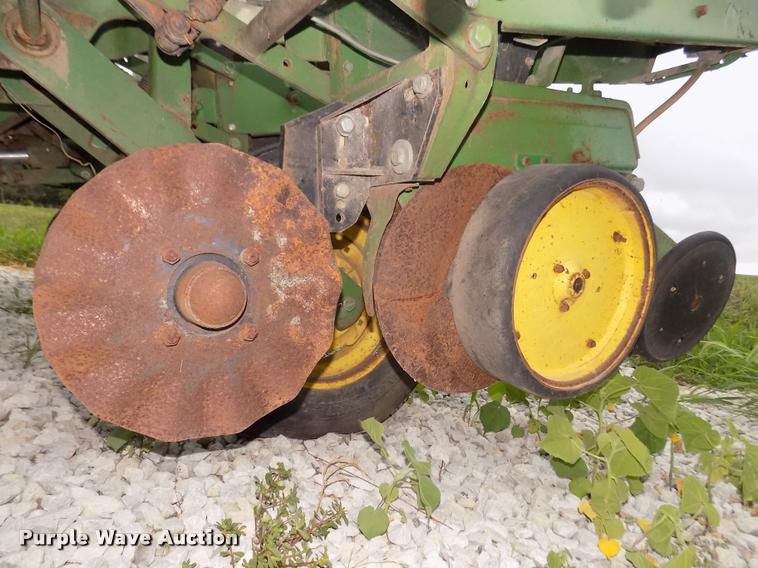 image for item DA3081 John Deere 7000 planter