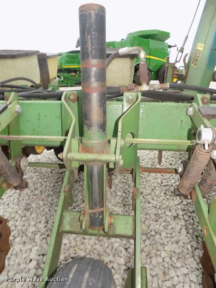 image for item DA3081 John Deere 7000 planter